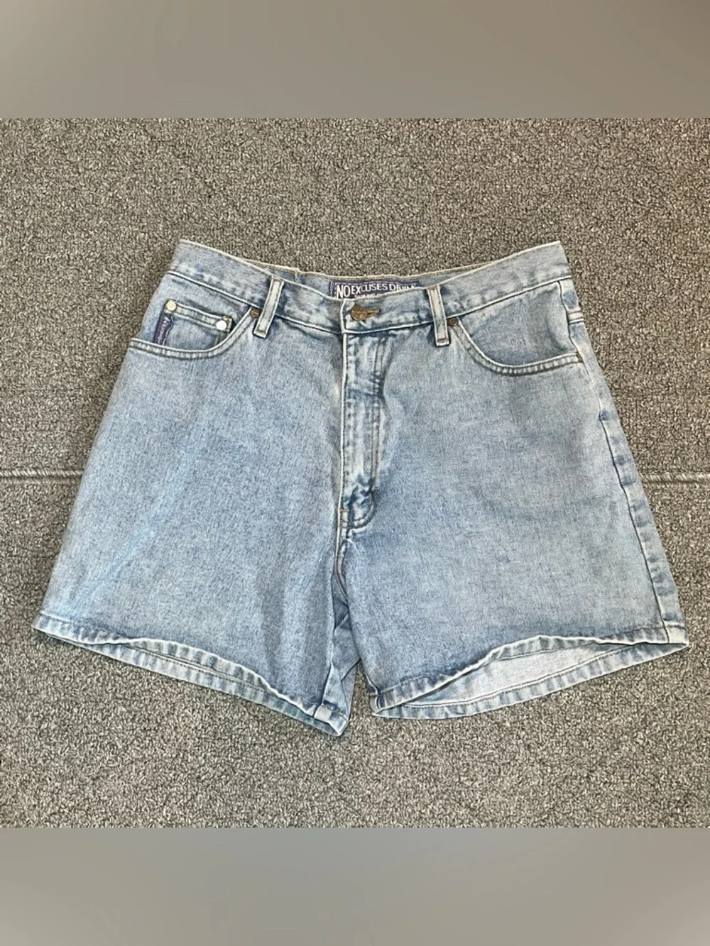 Vintage NO EXCUSES High Rise Denim Jean Mom Shorts Womens Size 13/14 Blue
